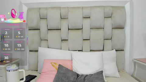 Snapshot of valeriesoto chatting on 11-26-25, 07:37 Valerie online show from 11-26-25, 07:37