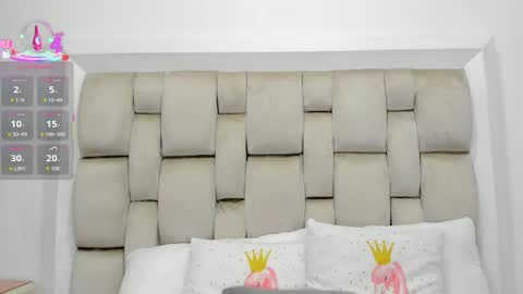 Snapshot of valeriesoto chatting on 01-12-26, 11:48 Valerie online show from 01-12-26, 11:48