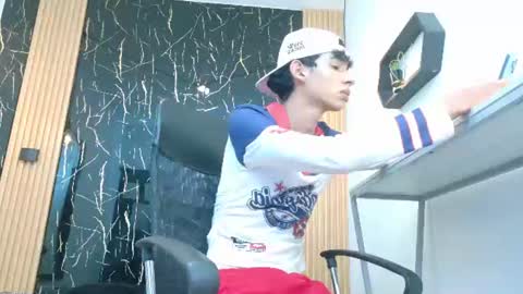 VALERIO  online show from 07-17-26, 02:51