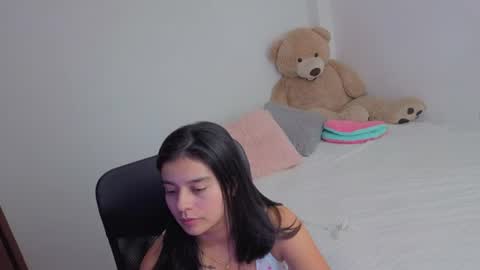 valerihouse_ online show from 08-06-26, 02:13