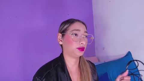 Valeryn online show from 11-21-25, 03:16