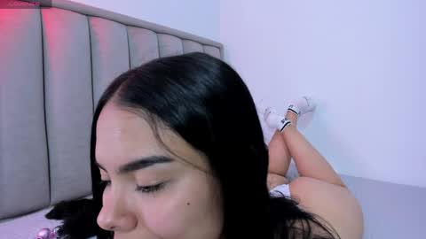 Cris  online show from 04-23-26, 03:36