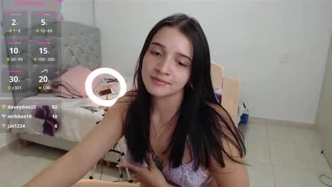 Snapshot of valery_alejo chatting on 12-29-24, 08:11 valeria online show from 12-29-24, 08:11