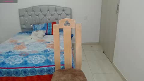 Snapshot of valery_alejo chatting on 02-24-25, 04:05 valeria online show from 02-24-25, 04:05