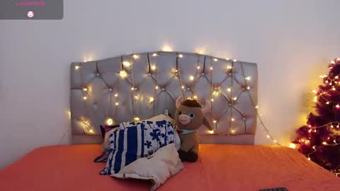 Snapshot of valery_alejo chatting on 12-05-25, 06:22 valeria online show from 12-05-25, 06:22