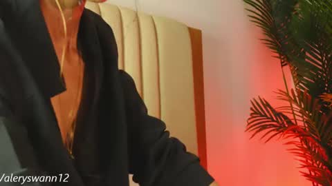 Valery swan1 online show from 06-18-26, 12:33