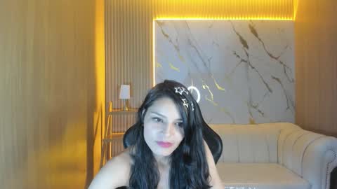 Snapshot of valery_tf chatting on 12-16-25, 08:25 Valery online show from 12-16-25, 08:25