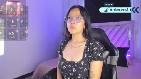 Snapshot of valery_wang chatting on 11-19-25, 11:32 Val online show from 11-19-25, 11:32
