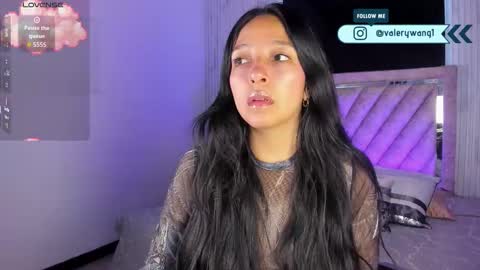 Snapshot of valery_wang chatting on 12-03-25, 11:41 Val online show from 12-03-25, 11:41