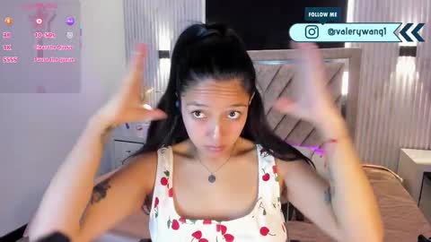 Snapshot of valery_wang chatting on 01-17-26, 11:59 Val online show from 01-17-26, 11:59