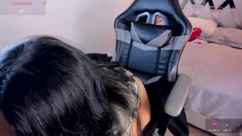 Snapshot of valery_wang chatting on 05-11-26, 02:45 Val online show from 05-11-26, 02:45