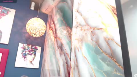 Snapshot of valerynbrown chatting on 09-24-25, 01:53 valery online show from 09-24-25, 01:53