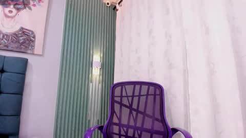 Snapshot of valerynbrown chatting on 11-09-25, 08:51 valery online show from 11-09-25, 08:51