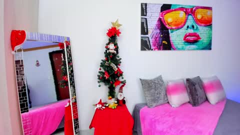 Valery Rivas online show from 12-31-24, 12:46