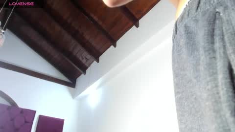 Valery Stonne  online show from 09-09-25, 08:08