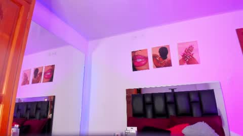 Snapshot of valeryts1 chatting on 06-11-26, 06:39 ValeryTs1 online show from 06-11-26, 06:39