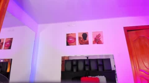 Snapshot of valeryts1 chatting on 06-12-26, 06:18 ValeryTs1 online show from 06-12-26, 06:18
