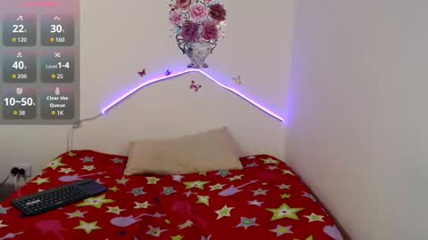 Snapshot of valeryxs1 chatting on 10-04-25, 07:56 Angelyxs online show from 10-04-25, 07:56