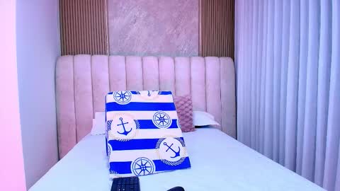 Snapshot of valeska_roberts chatting on 11-05-25, 12:05 Valeska online show from 11-05-25, 12:05