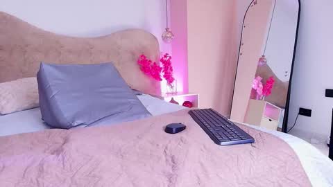 Snapshot of valeska_roberts chatting on 03-04-26, 07:20 Valeska online show from 03-04-26, 07:20