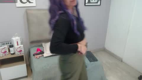 Snapshot of valevicious chatting on 11-04-25, 07:35 valevicious online show from 11-04-25, 07:35