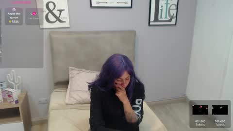 Snapshot of valevicious chatting on 11-07-25, 01:44 valevicious online show from 11-07-25, 01:44