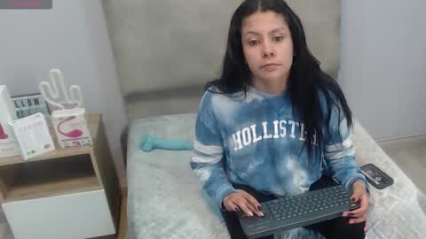 Snapshot of valevicious chatting on 01-17-26, 01:16 valevicious online show from 01-17-26, 01:16