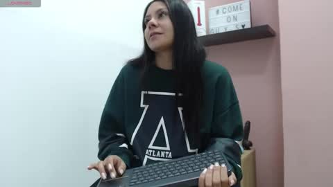 Snapshot of valevicious chatting on 02-16-26, 01:51 valevicious online show from 02-16-26, 01:51