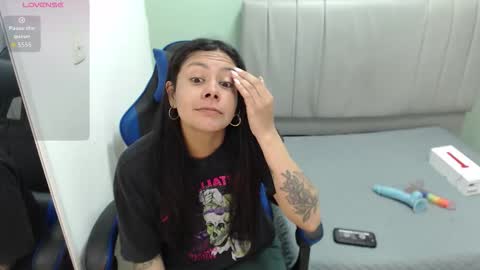 Snapshot of valevicious chatting on 02-19-26, 12:56 valevicious online show from 02-19-26, 12:56