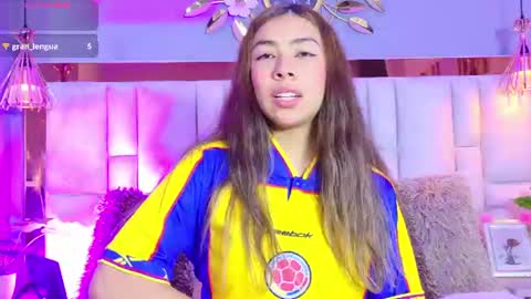 Snapshot of valeygomez chatting on 06-27-26, 02:55 Valey online show from 06-27-26, 02:55