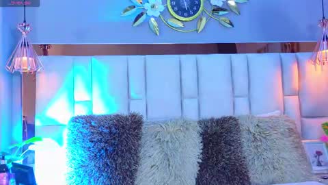 Snapshot of valeygomez chatting on 06-30-26, 02:51 Valey online show from 06-30-26, 02:51