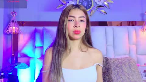 Snapshot of valeygomez chatting on 07-01-26, 03:01 Valey online show from 07-01-26, 03:01