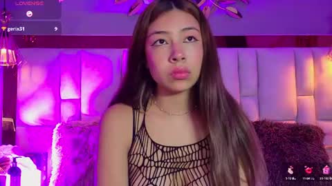 Snapshot of valeygomez chatting on 07-08-26, 03:38 Valey online show from 07-08-26, 03:38