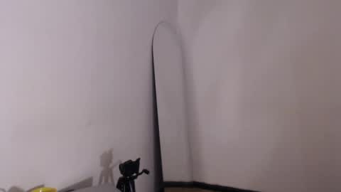 VALIENTE  online show from 04-07-26, 03:51