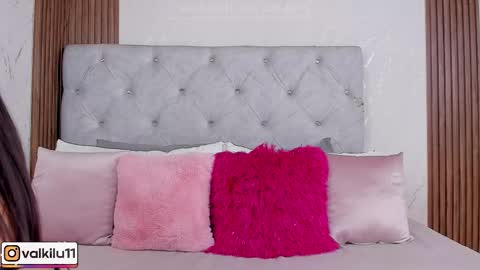 valkilu11 online show from 02-17-26, 12:07