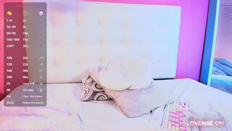 Valkiria moore  online show from 12-22-24, 10:58