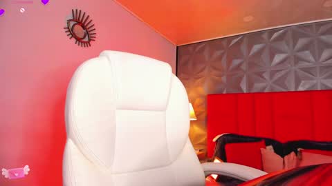 Snapshot of valkiria_ponce chatting on 01-22-25, 02:14 Valkiria online show from 01-22-25, 02:14