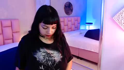   online show from 07-24-26, 03:43