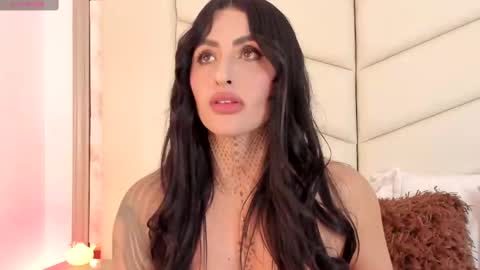 Snapshot of valky_bes chatting on 03-11-25, 12:44 ValkyBes online show from 03-11-25, 12:44