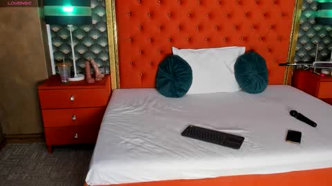 Valerie Val V online show from 09-18-25, 11:51