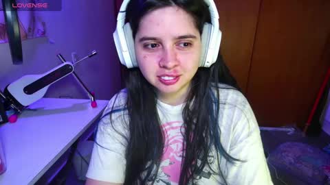 Snapshot of vallolet1_ chatting on 01-28-25, 11:17 Im Violet online show from 01-28-25, 11:17