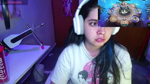 Snapshot of vallolet1_ chatting on 01-29-25, 11:04 Im Violet online show from 01-29-25, 11:04