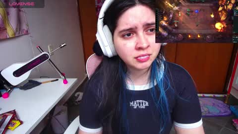 Snapshot of vallolet1_ chatting on 02-09-25, 04:40 Im Violet online show from 02-09-25, 04:40