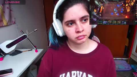 Snapshot of vallolet1_ chatting on 02-12-25, 07:56 Im Violet online show from 02-12-25, 07:56