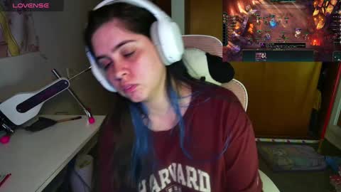 Snapshot of vallolet1_ chatting on 02-12-25, 11:09 Im Violet online show from 02-12-25, 11:09