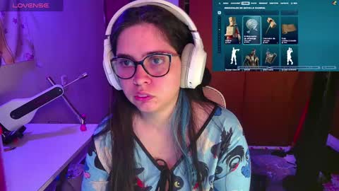 Snapshot of vallolet1_ chatting on 02-27-25, 02:21 Im Violet online show from 02-27-25, 02:21