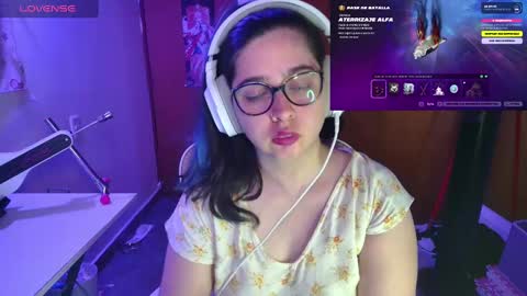 Snapshot of vallolet1_ chatting on 02-28-25, 11:23 Im Violet online show from 02-28-25, 11:23