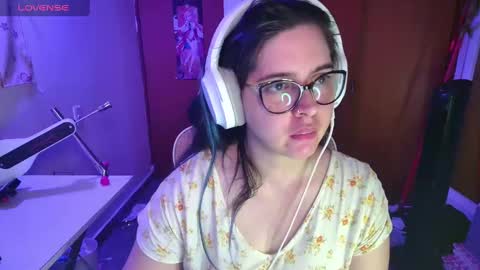 Snapshot of vallolet1_ chatting on 03-01-25, 02:26 Im Violet online show from 03-01-25, 02:26