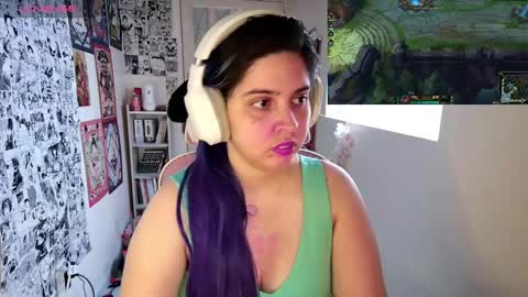 Snapshot of vallolet1_ chatting on 09-20-25, 10:11 Im Violet online show from 09-20-25, 10:11