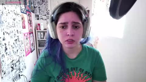 Snapshot of vallolet1_ chatting on 09-22-25, 03:47 Im Violet online show from 09-22-25, 03:47